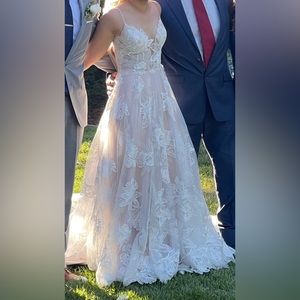 Wedding dress size 4
